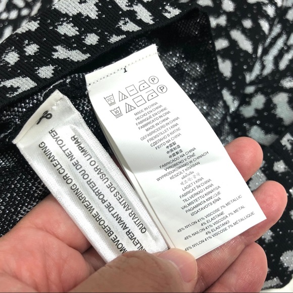 Authentic Michael Kors Black Print Top Blouse NEW - Picture 9 of 9